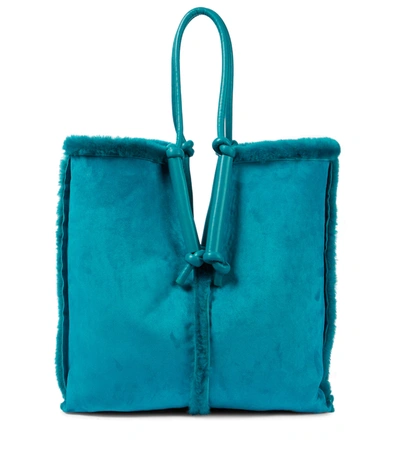 Bottega Veneta Bolster Reversible Shearling Oversized Tote Bag In Blue