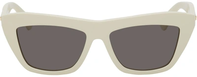 Bottega Veneta Off-white Shiny Solid Sunglasses In Ivory-ivory-grey