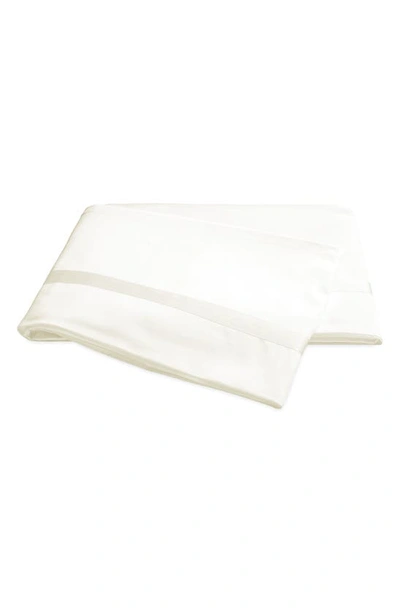 Matouk Nocturne 600 Thread Count Flat Sheet In Ivory