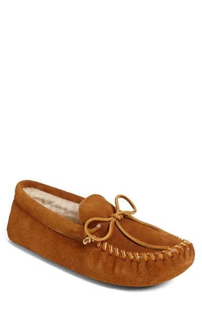 Minnetonka Suede Moccasin With Faux Fur Lining In Brown Suede