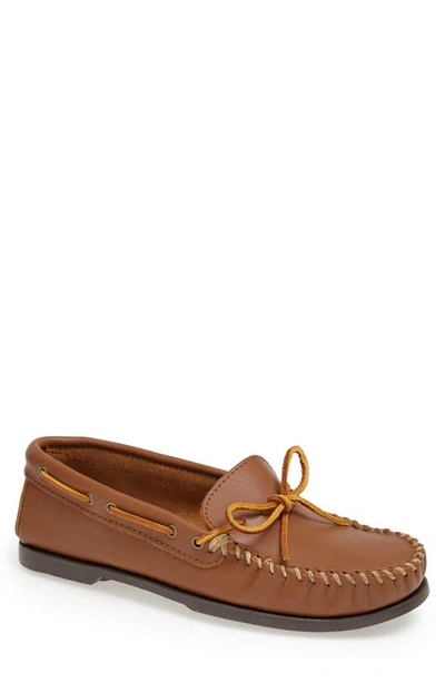 Minnetonka Leather Camp Moccasin In Maple