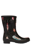Joules Print Molly Welly Rain Boot In Black Feathers