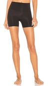 Yummie By Heather Thomson Seamlessly Shaped Ultralight Short In Black