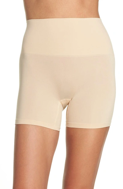 Yummie By Heather Thomson Seamlessly Shaped Ultralight Short In Frappe