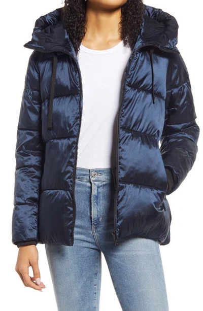 Sam Edelman Iridescent Water Repellent Hooded Puffer Jacket In Navy