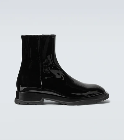 Alexander Mcqueen Men's Slim Tread Shiny Patent Leather Boots In Black