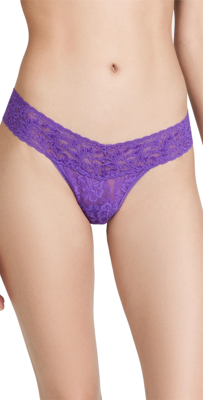 Hanky Panky Womens Vivacious Violet Signature Low-rise Lace Thong 1 Size In Purple