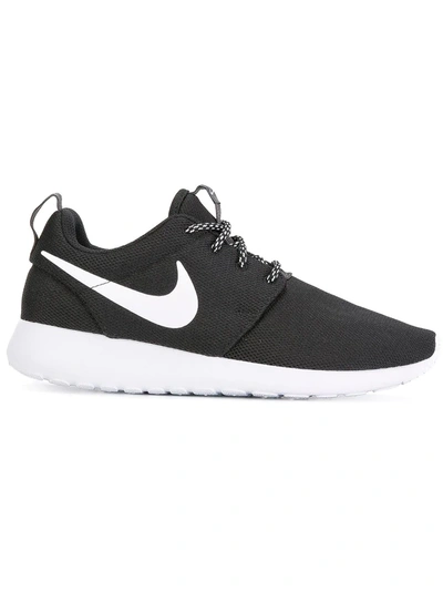 Nike Women's Roshe One Casual Shoes, Black