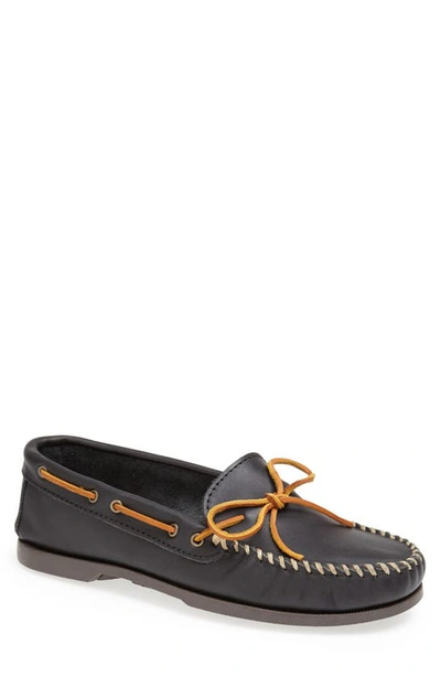 Minnetonka Leather Camp Moccasin In Black
