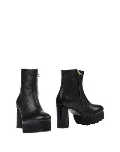 Purified Ankle Boot In Black