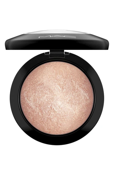 Mac Cosmetics Mac Mineralize Skinfinish Powder Highlighter In Soft & Gentle