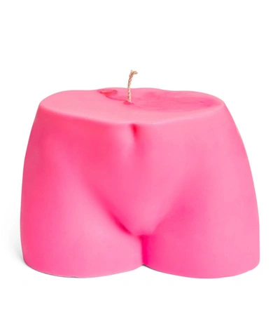Caia Le Petit Derrière Candle (600g) In Pink