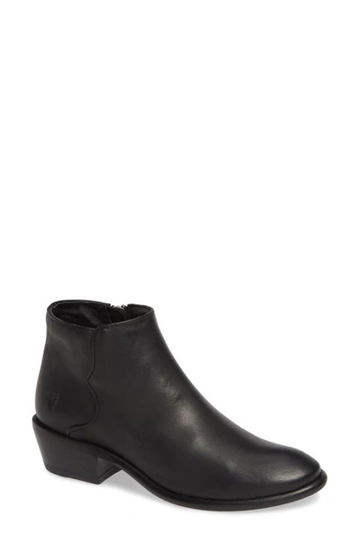 Frye Carson Leather Piping Ankle Booties In Black