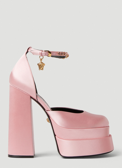 Versace Medusa Aevitas缎布防水台高跟鞋 In Pink