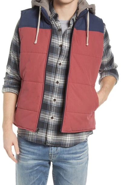 The Normal Brand Dano Vest In Red/ Navy