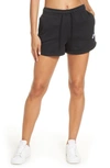 Nike Essential Shorts In Black/ White