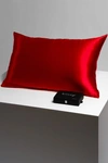 Blissy Mulberry Silk Pillowcase In Red