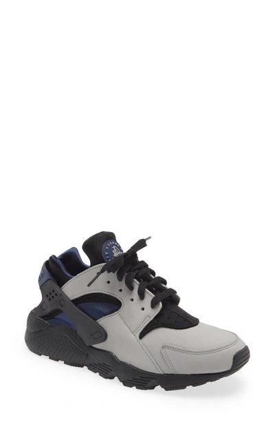 Nike Air Huarache Toadstool Sneaker In 400 Shadow/ Navy-black