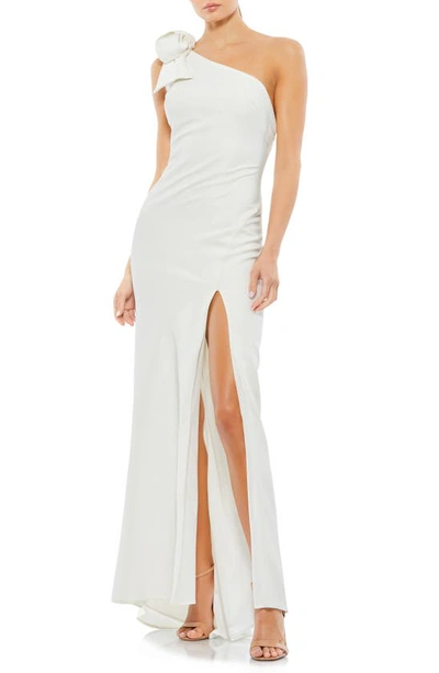 Mac Duggal Leena Bow-shoulder Jersey Sheath Gown In White