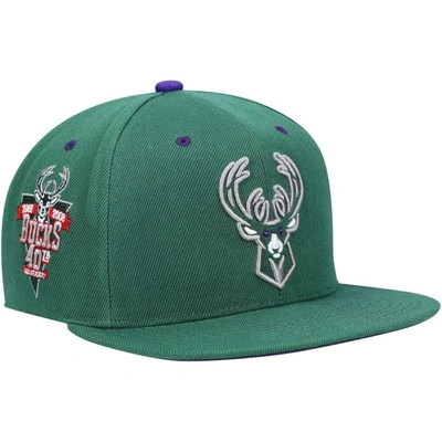 Mitchell & Ness Men's  Hunter Green Milwaukee Bucks 40th Anniversary Color Flip Snapback Hat