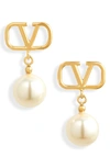 Valentino Garavani Vlogo Imitation Pearl Drop Earrings In Oro 18