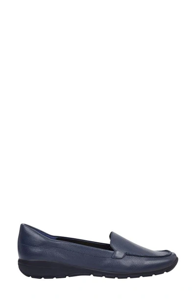 Easy Spirit Abide Loafer In Navy