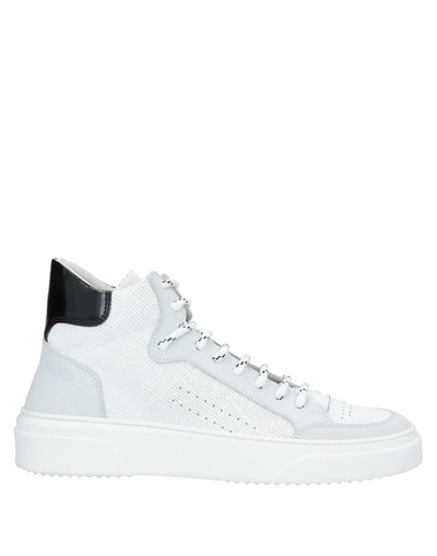 Calpierre Sneakers In White
