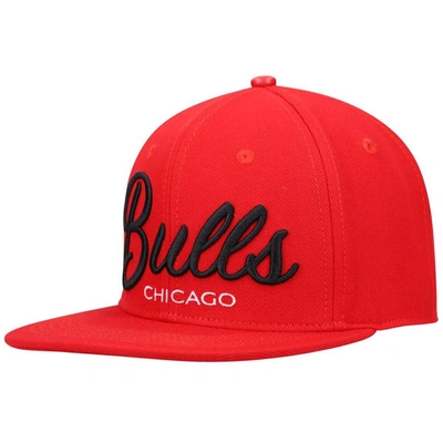 Pro Standard Men's Red Chicago Bulls Drop Shadow Script Snapback Hat In Red,black