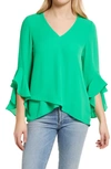 Vince Camuto Flutter Sleeve V-neck Tunic In Vivid Green