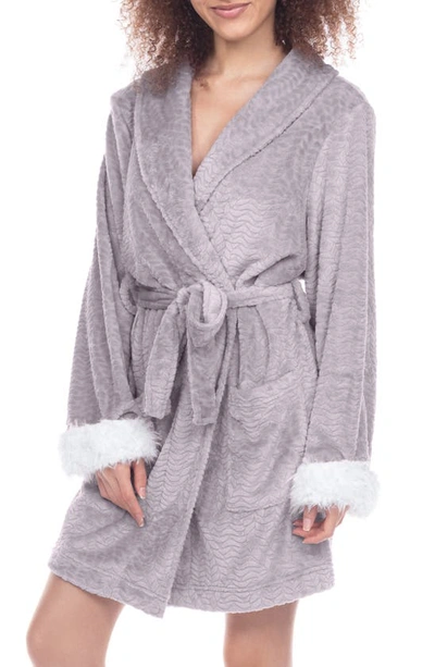 Honeydew Intimates Warm It Up Short Robe In Illusion