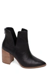 Lisa Vicky Saucy Western Boot In Black
