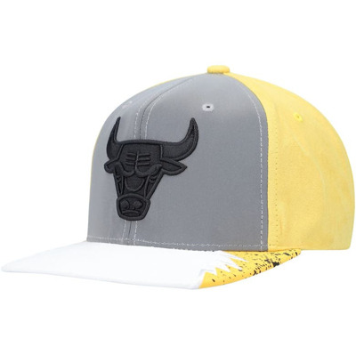 Mitchell & Ness Men's  Gray, Yellow Chicago Bulls Day 5 Snapback Hat In Gray,yellow