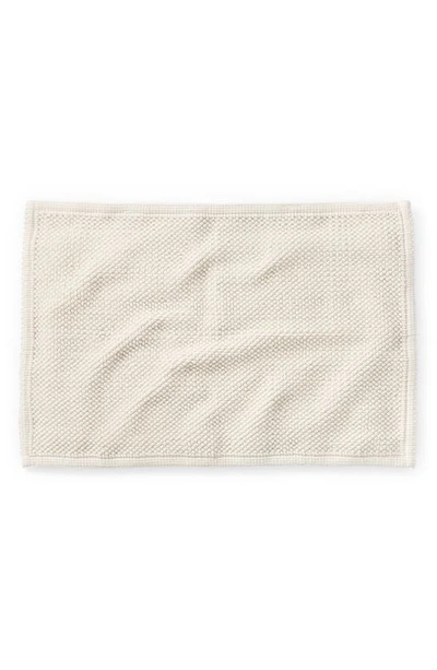 Coyuchi Pebbled Organic Cotton Bath Mat In Undyed