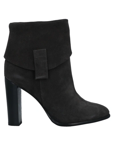 Anna F. Ankle Boots In Lead