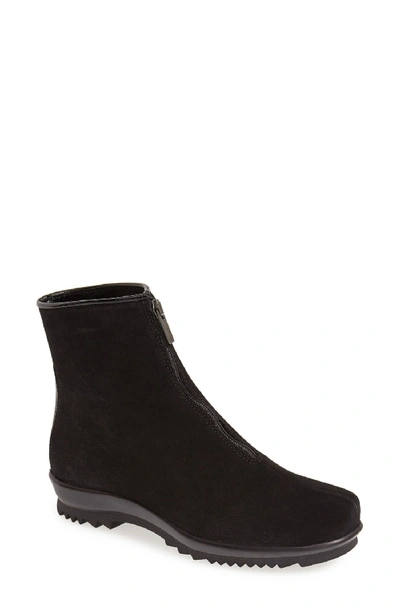 La Canadienne 'tiana' Water Resistant Boot In Black