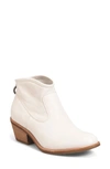 Söfft Aisley Bootie In Warm White