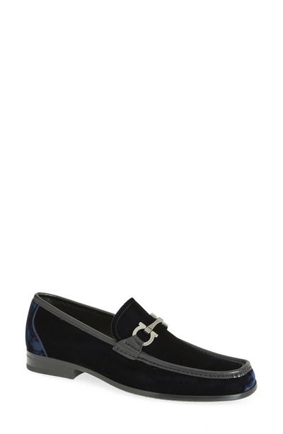 Ferragamo Grandioso Bit Loafer In Navy/ Nero