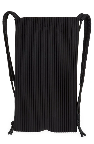 Issey Miyake Pleated Woven Backpack In Black