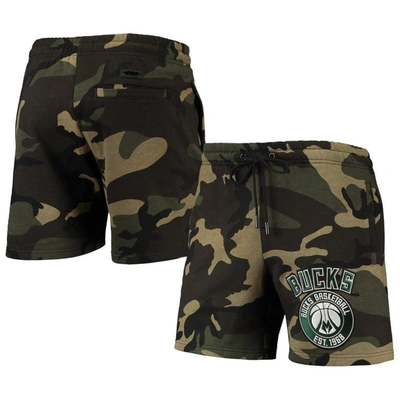 Pro Standard Camo Milwaukee Bucks Team Shorts