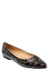 Trotters Women's Estee Flat Women's Shoes In Tortoise Black Patent