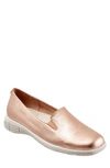 Trotters Women's Universal Loafers Women's Shoes In Rose Gold Metallic