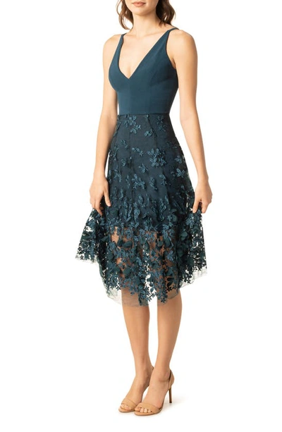 Dress The Population Darleen V-neck Embroidered Mesh Cocktail Dress In Peacock Blue