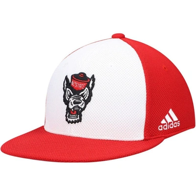 Adidas Originals Adidas White Nc State Wolfpack On-field Baseball Fitted Hat In White,red