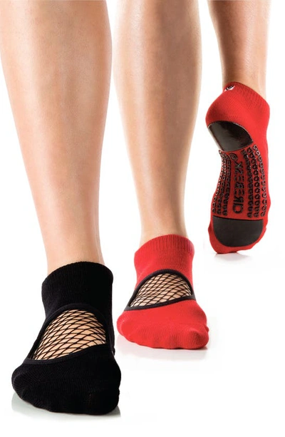 Arebesk Fishnet Assorted 2-pack Closed Toe Ankle Socks In Black - Red
