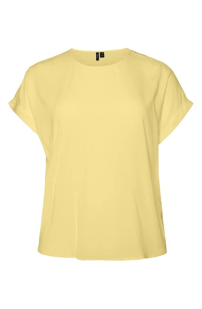 Vero Moda Curve Bicca Crewneck T-shirt In Lemon Meringue