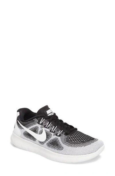 Nike Free Run 2017 Le Running Shoe In White/ White/ Black