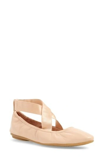 Taryn Rose Edina Leather Flat In Beige