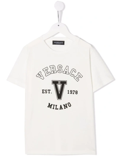 Versace Logo-print Short-sleeved T-shirt In Bianco+nero