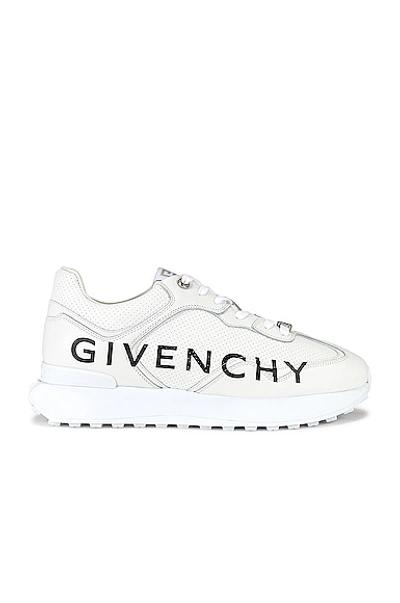 Givenchy Giv Runner Logo-print Leather Low-top Trainers In White