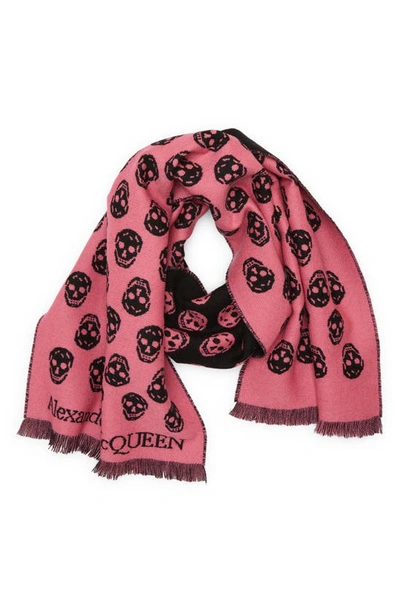 Alexander Mcqueen Skull Wool Reversible Scarf In Pink/ Black